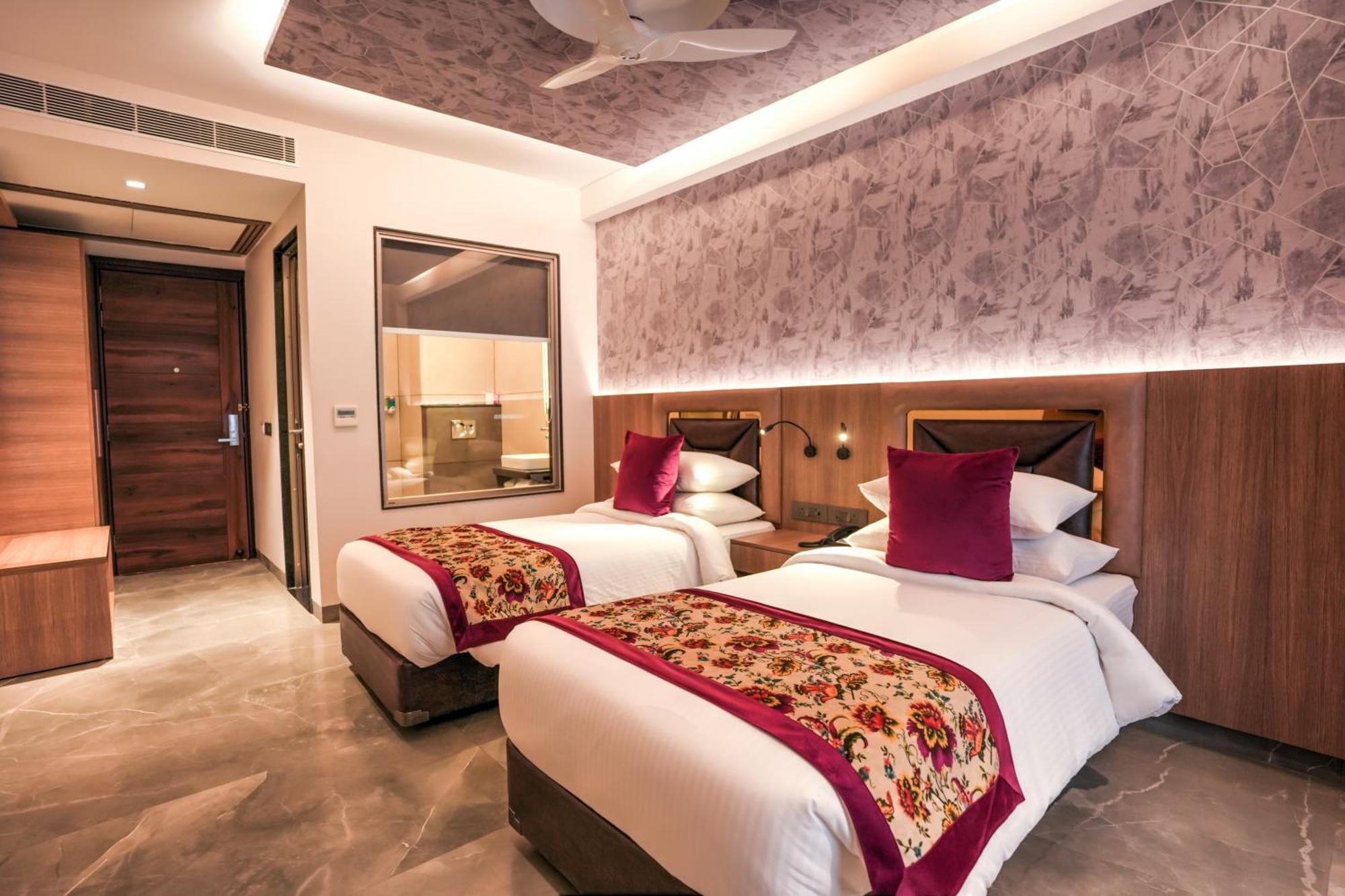 Rj Hotel - Managed By Atithi House Greater Noida Exterior foto