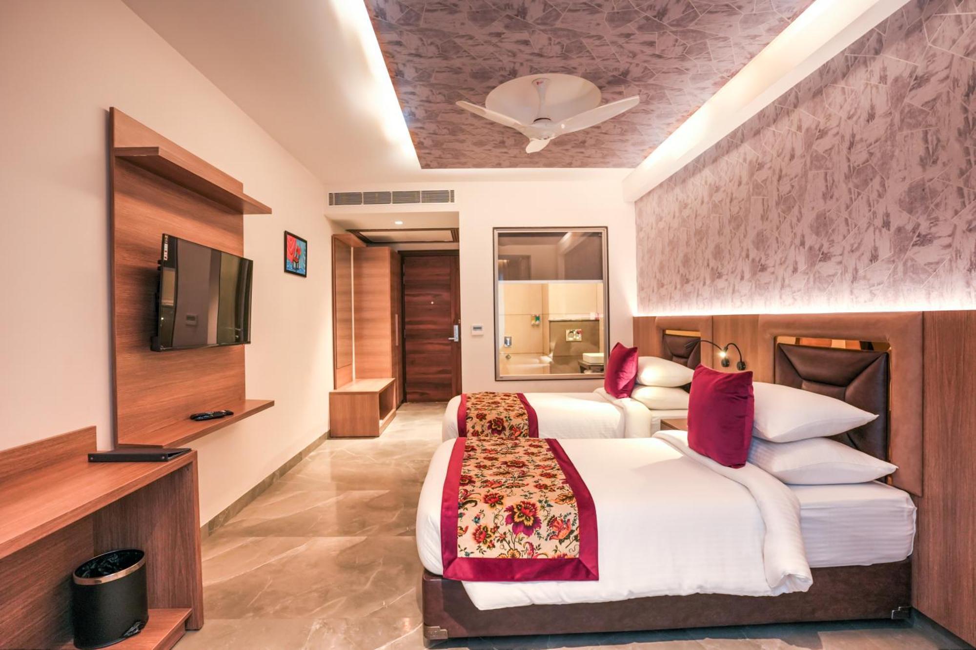Rj Hotel - Managed By Atithi House Greater Noida Exterior foto