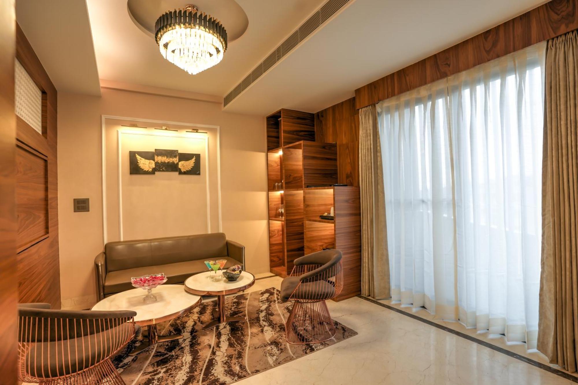 Rj Hotel - Managed By Atithi House Greater Noida Exterior foto