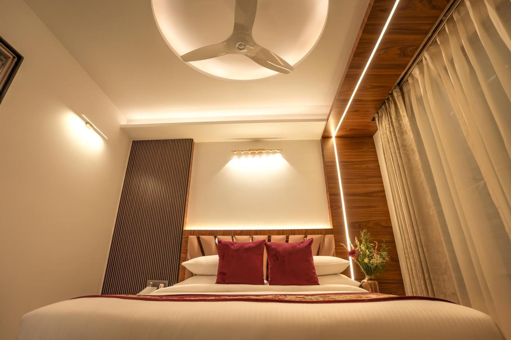 Rj Hotel - Managed By Atithi House Greater Noida Exterior foto